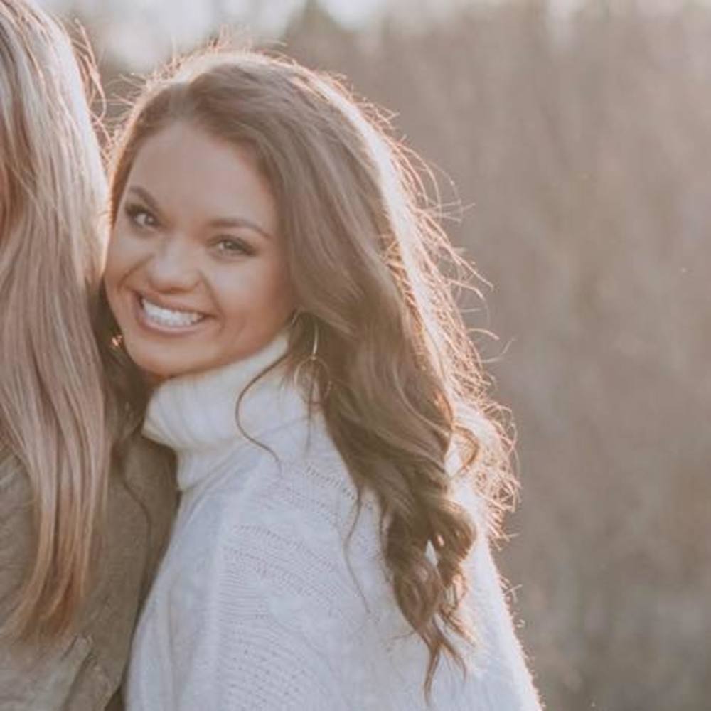 Meet your Posher, Caroline